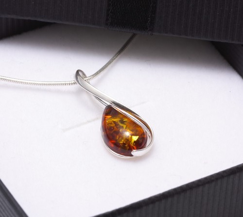 NATURAL BALTIC AMBER Jewellery Gemstone STERLING SILVER 925 PENDANT NECKLACE - Picture 8 of 10