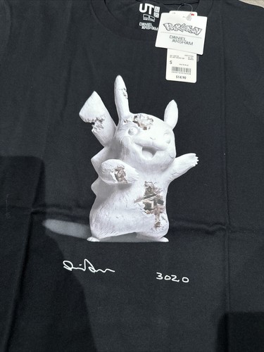Brandneu Daniel Arsham x Pokémon Uniqlo Eroded Pikachu T-Shirt Schwarz Tee - Bild 2 von 4
