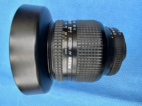 FUJIFILM FINEPIX S1PRO w/ NIKKOR LENS 24-120mm 1:3.5-5.6D, NIKON LENS HOOD HB-11 - Picture 14 of 23