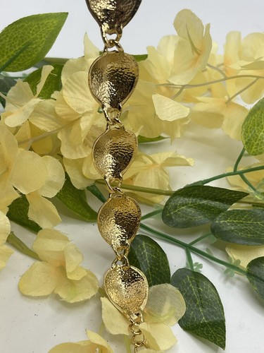 AVON Bracciale Moda Colore Oro Martellato Design Pannello Forma di Pera Maglia - Foto 11 di 16