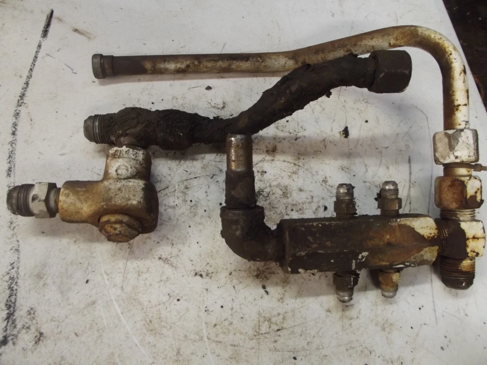 Bobcat 610 Misc Valve, Etc - Image 3 of 3