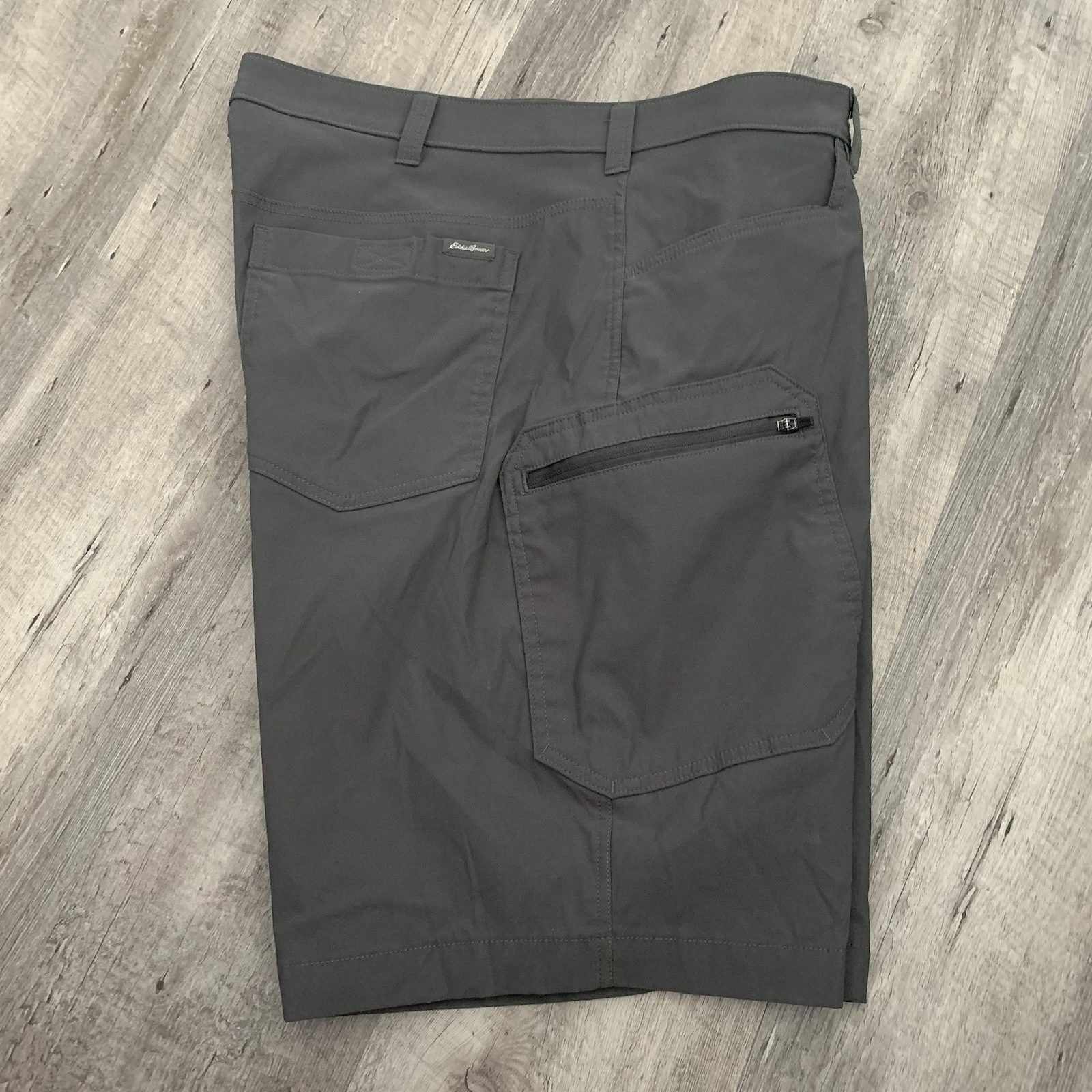 EDDIE BAUER Shorts Mens 38 Tech Short Gray Zip Pocket Flat Front Hybrid
