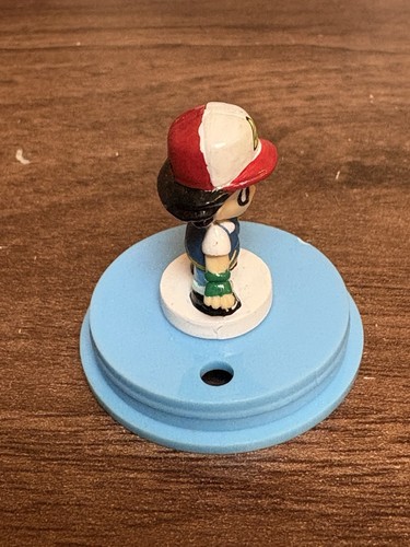 Nintendo Pokemon Ash Figure Capsule No Dome Figure Only 2000 - Picture 4 of 9