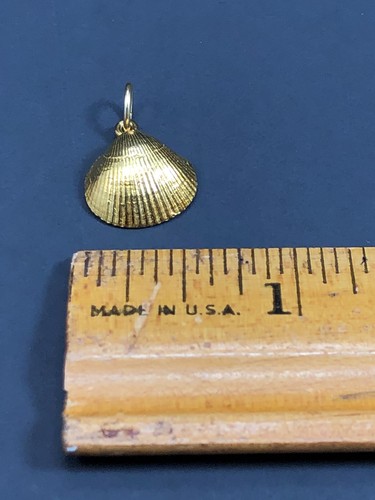 Dije colgante de playa pequeño de oro amarillo macizo de 18 k concha de mar 3D 2,6 g - Imagen 4 de 6