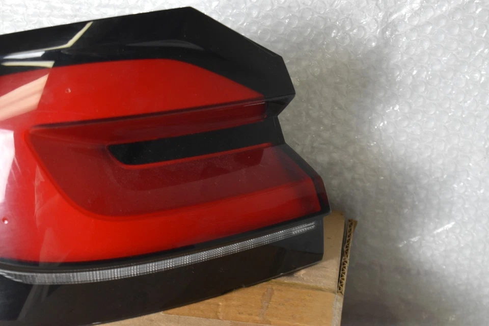 BMW M5 BASE LEFT SIDE TAIL LIGHT 2021-2023 OEM 63-21-8-493-813 - Image 4 of 4