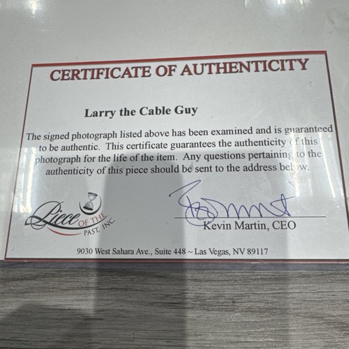 Foto firmada por Larry The Cable Guy “Cars” Mater 8”x10” con certificado de autenticidad Disney Pixar - Imagen 3 de 4