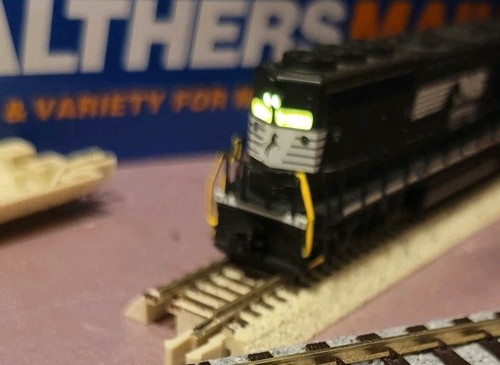 Atlas N Scale Norfolk Southern 3013 GP40-2 DCC & Sound Read Discription - Picture 4 of 10