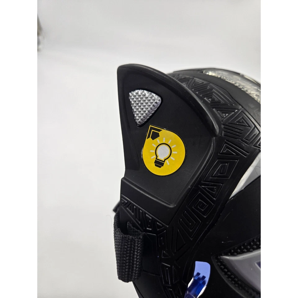 Marvel Black Panther Light Up Vibranium Power FX Mask Flip Down Lenses Halloween Foto 2 de 4