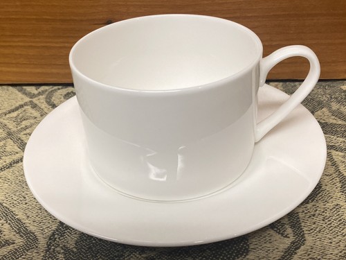 Fitz & Floyd Nevaeh White (Bone China) Flat Cups & Saucers Set Of 4 Pristine - Picture 3 of 7