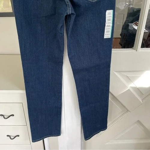 Levi's Women's Jeans - Picture 4 of 11