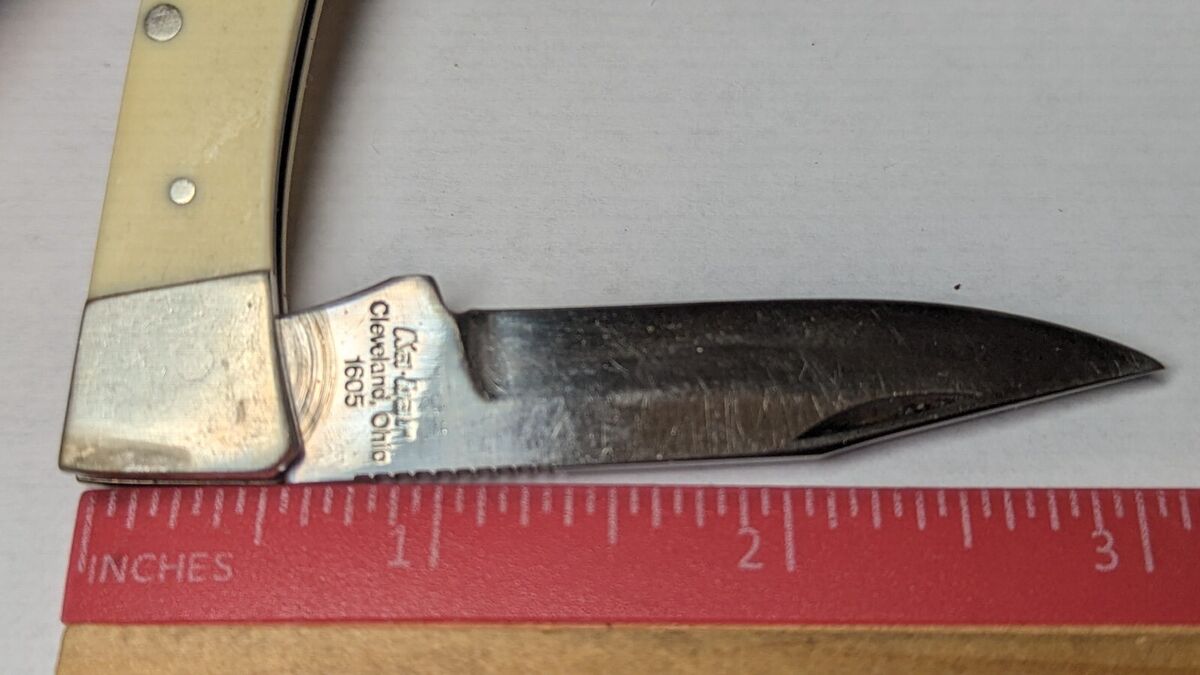 Vintage KA-BAR 1605 Folding Pocket Knife Cleveland, Ohio Vintage KA-BAR 1605 Folding Pocket Knife Cleveland, Ohio