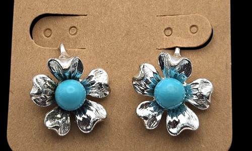 Vintage Sarah Coventry Silver Tone Faux Turquoise Flower Clip-On Earrings 3/4 " - Picture 3 of 3