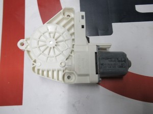 Audi VW Skoda Fensterhebermotor vorne links 8K0959811A