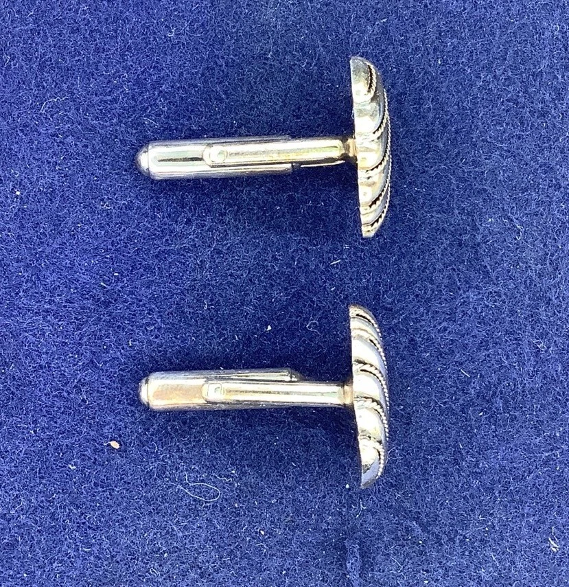 Gemelos Tiffany & Co. de oro de ley y 18 quilates Foto 3 de 4