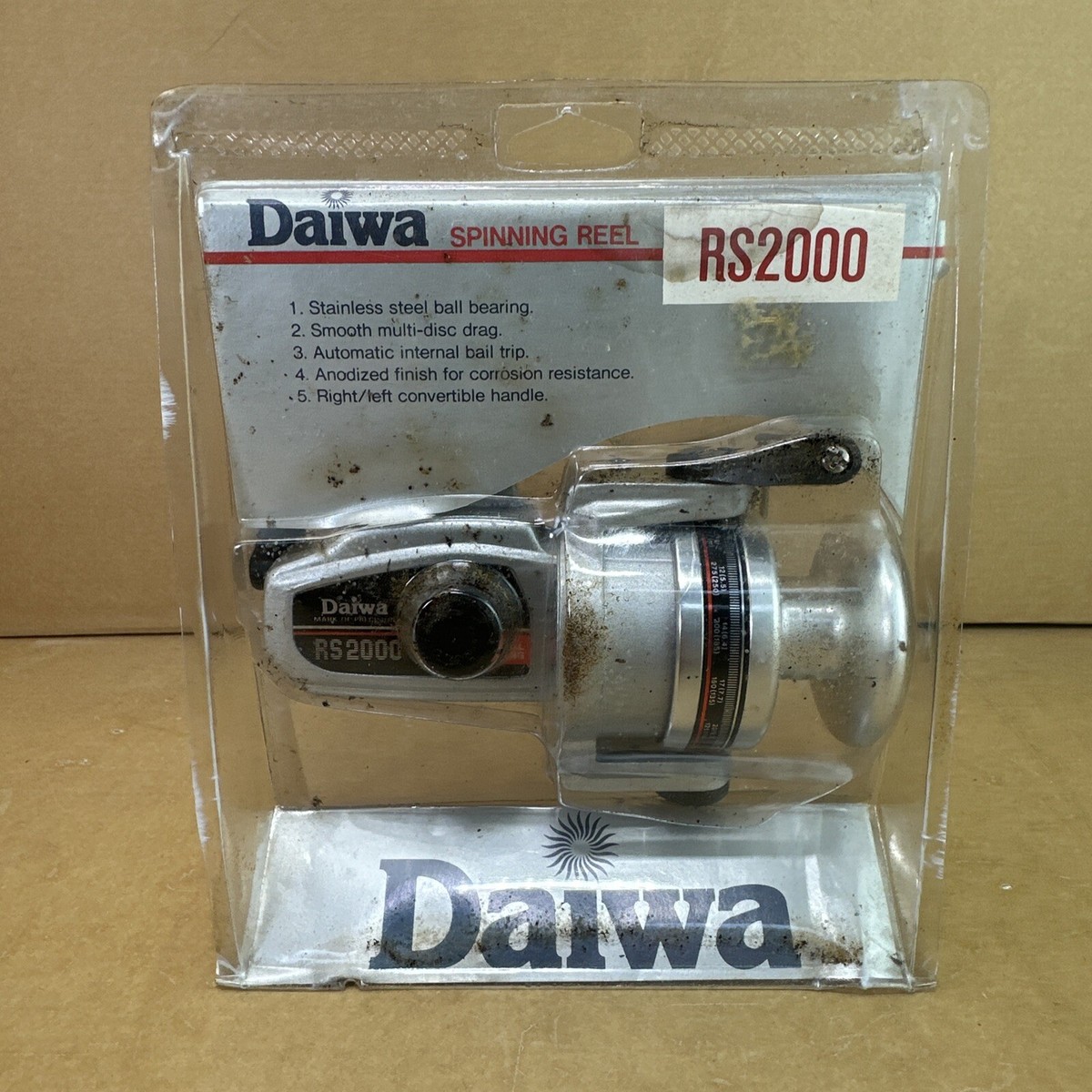 Vintage Daiwa RS2000 Spinning Reel - NEW Old Stock with BUGS in