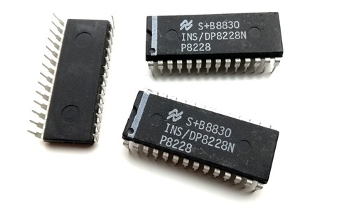 INS / DP8228N (P8228) System Controller und Bustreiber 8228 IC (1 Stück) - Bild 1 von 2