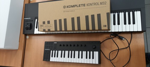Native Instruments Komplete Kontrol M32 - Bild 3 von 3