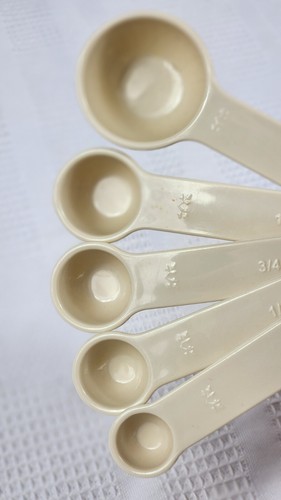 Chicken Nesting Measuring Spoon Set Paula Deen Plastic Rooster Ivory Farmhouse - Picture 6 of 9