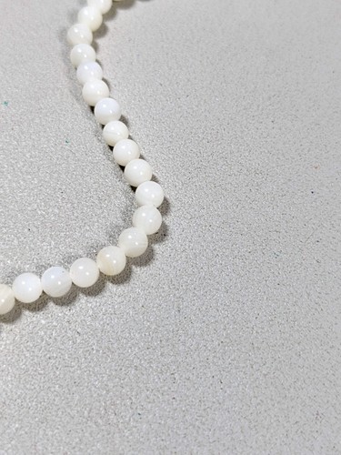 Ivory Color Pearlized Round Glass Bead Disc Choker Necklace 17 inches - Picture 7 of 8