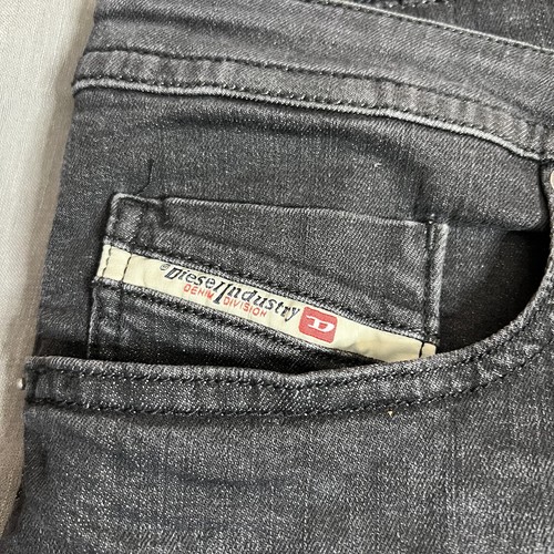 Diesel Men’s Buster Tapered Gray/Black Long Denim Jeans Sz 36W X 32L NWT - Picture 4 of 12