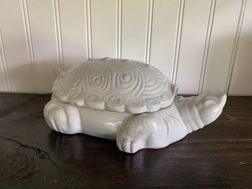 Vtg Carole Stupell Pottery Oven Baking Casserole Dish Tureen w/lid White Turtle