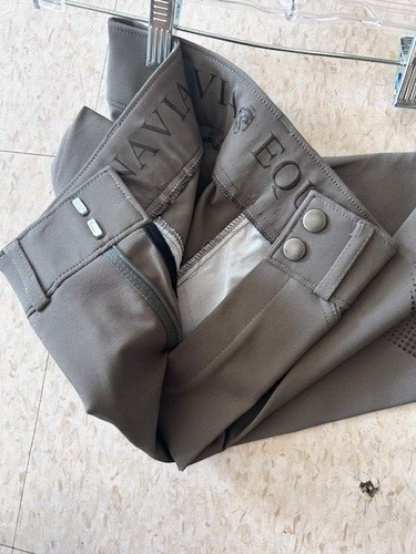Youth BREECHES Sz 12 Sage Olive *NEW Front Zip EQUINAVIA Silicone Knee Patches - Picture 3 of 3