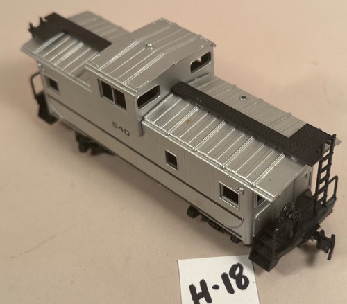 HO Caboose #540 (H18) Model Power - Picture 3 of 4
