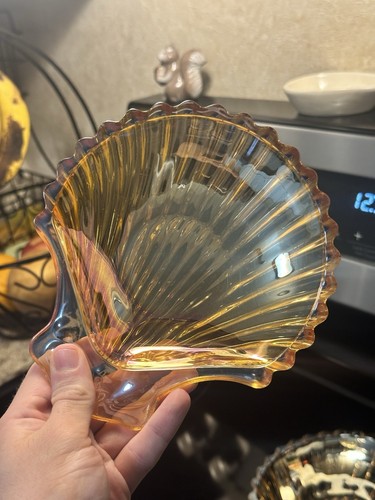 2 Vintage Marigold Carnival Glass Clam Shell Seashell Shaped Dishes - Picture 8 of 17