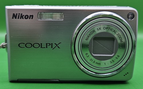 Nikon Coolpic S550 Digital Camera 10Mp With Charger Tested And Working - Picture 3 of 11