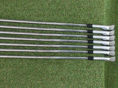 TourStage X-BLADE 701 Iron Set 7pcs 4-PW Dynamic Gold Flex S Left-Handed - Picture 10 of 14