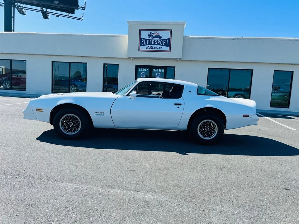 1977 Pontiac Firebird - Изображение 2 из 4