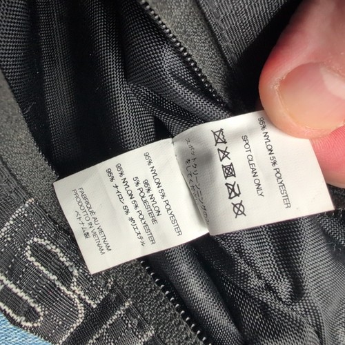 Borsa a tracolla originale Supreme Cordura nera piccola utility collo incrociato - Foto 15 di 17