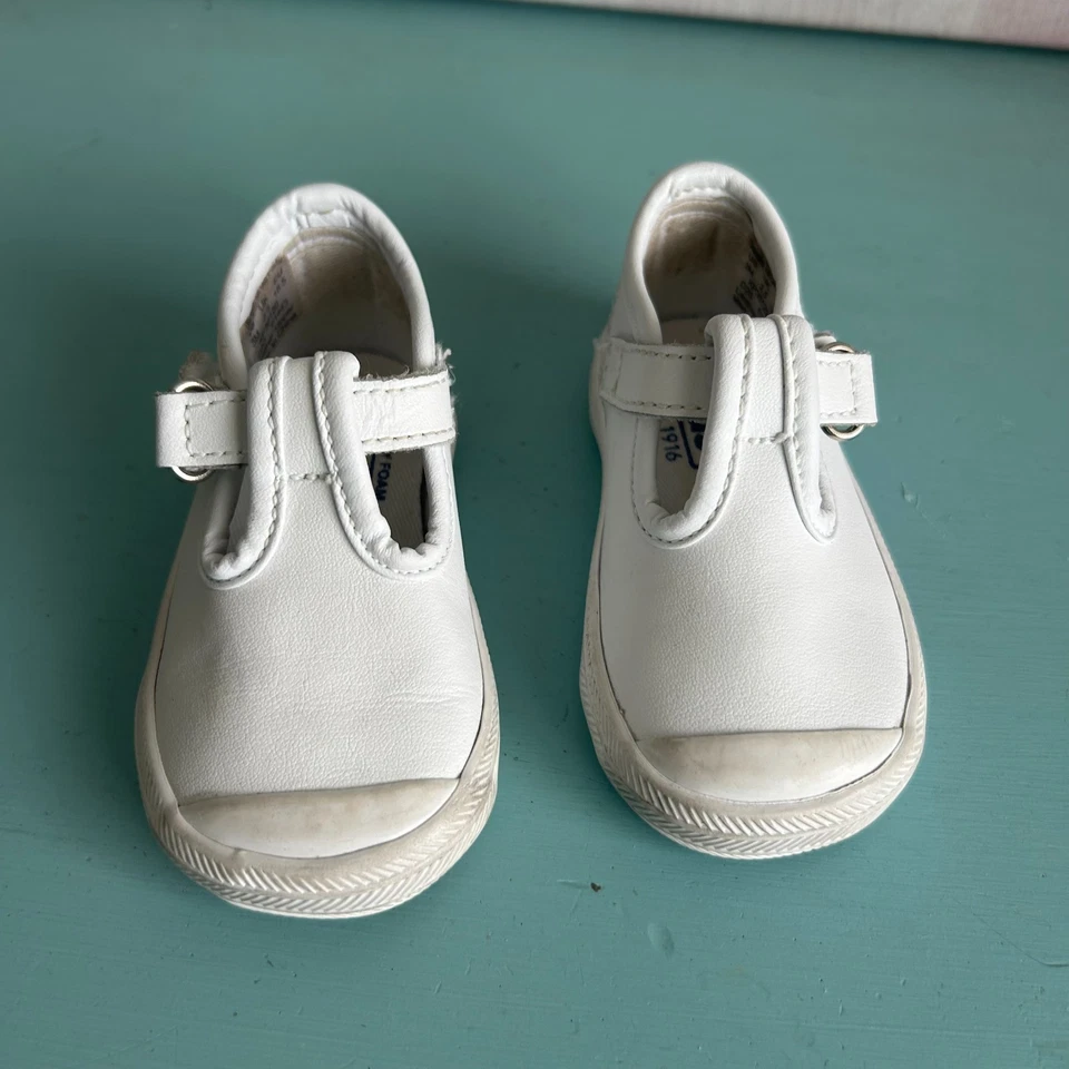 Zapatilla deportiva Keds para niños pequeños talla 3 Champion Mary Jane puntera correa en T niñas Foto 3 de 4