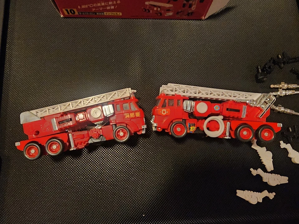 Transformers Diaclone #10 and G1 Japanese Inferno with Box and Accessories Lot - Image 2 of 4