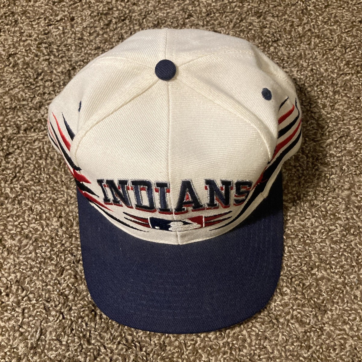 EUC Vintage 90s Cleveland Indians Diamond Cut Snapback Hat