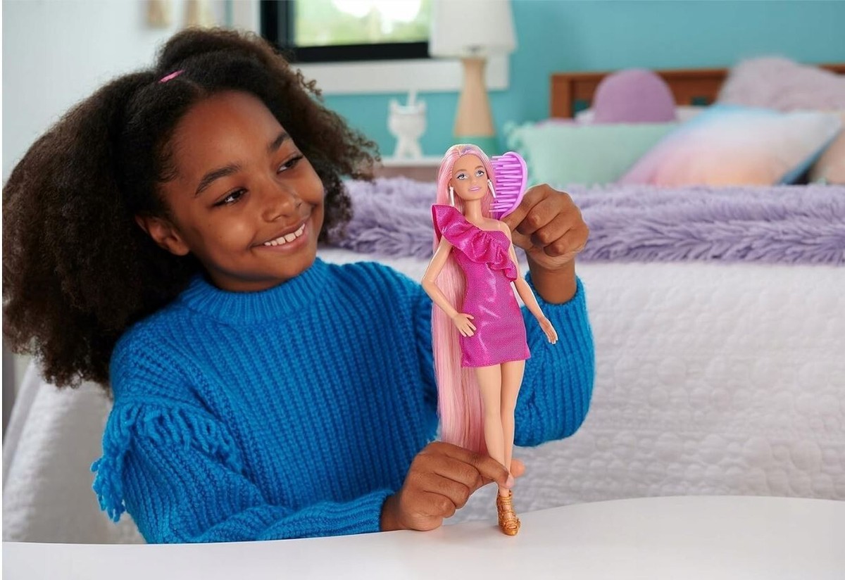 Barbie Totally Hair Doll with long hair + fashion acc Pink