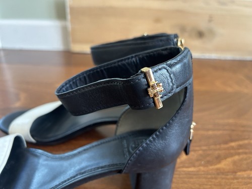 Tory Burch Black & Cream Ankle Strap Leather High Heel Block Size 9 M Gold Trim - Picture 3 of 7
