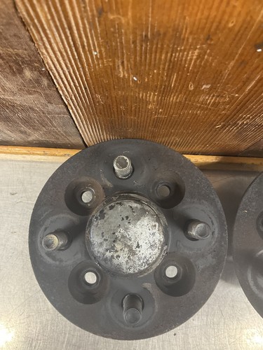 Triumph TR7 • Original Front Wheel Hub Set, Used. JT31 - Picture 4 of 13