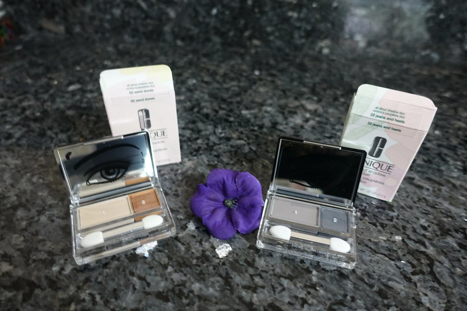 Clinique all about shadow duo .07oz select your shade - Image 2 of 2