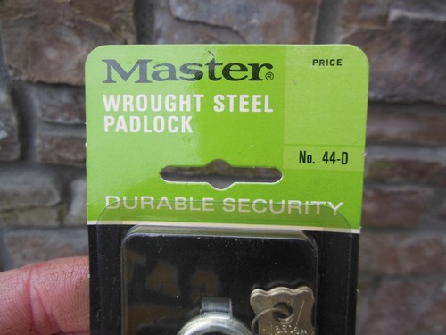 Vintage Master Wrought Steel PadLock Model 44-D NOS Masterlock Made In U.S.A. - Picture 2 of 4