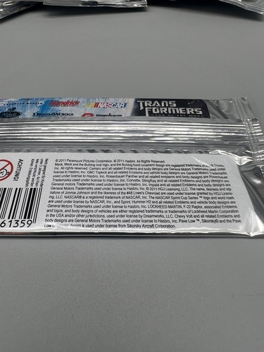 TRANSFORMERS DARK OF THE MOON Top Trumps TCG Karten Booster NEU Sealed Hasbro - Bild 4 von 5