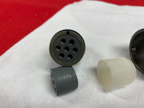 ITT Cannon CA3106E16S-1SB Stecker 7 Pin Stecker Lötbecher Zugentlastung - Bild 3 von 9