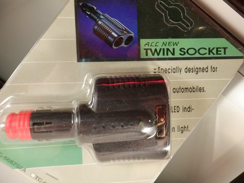 HEAVY DUTY FUSED TWIN CIGARETTE LIGHTER SOCKET 4 CELL • RADAR DETECTOR • CAMERAS - Picture 7 of 10