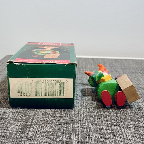 HALLMARK KEEPSAKE SHOEBOX CHRISTMAS ORNAMENT SPIRIT OF CHRISTMAS STRESS HOLIDAY - Picture 4 of 4