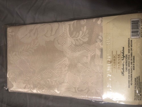 Better Home Damask Fabric Napkin - Picture 11 of 13