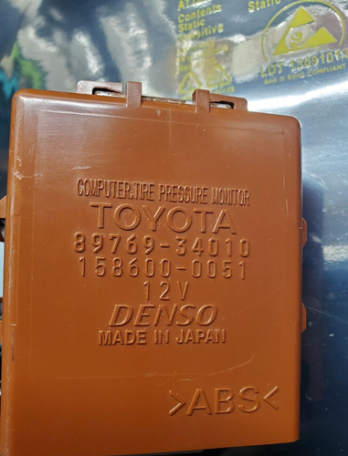 05-06 Toyota Sequoia Factory Denso Tire Pressure Monitor Module OEM 89769-34010 - Picture 2 of 17