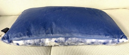 Aviva Stanoff Blue White Sky Blanket 2 Pillow Set, Super Soft, NWT, MSRP $799 - Picture 8 of 9