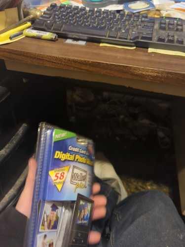 Digital Photo Album Black Credit Card Size Wallet Pix Sealed New As Seen On TV - Picture 8 of 9