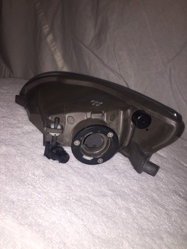 OEM 2004 2005 2006 2007 2008 2009 LEXUS RX330 RX350 PASSENGER RH FOG LIGHT - Picture 2 of 2