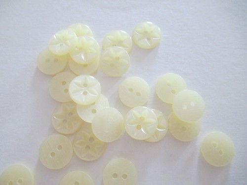 10 25 or 100 - Star Baby Round Resin Sewing Buttons - Size 18 22 26 - 11 Colours - Picture 8 of 25